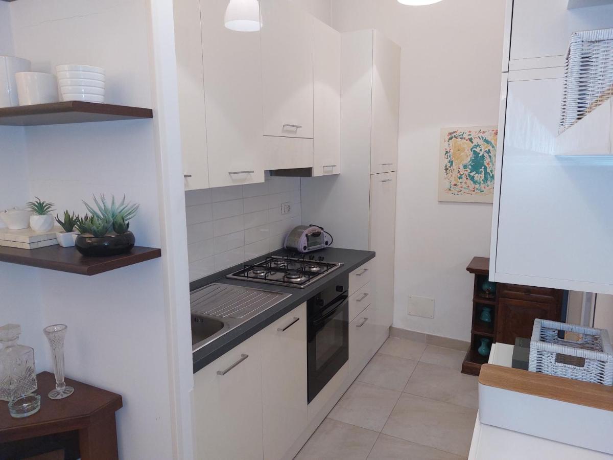 Casa Giova: Bilocale Con Balcone Al Gianicolo Apartment Rome Bagian luar foto